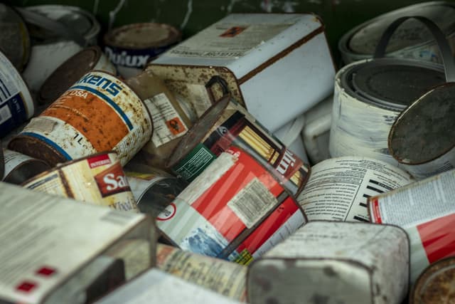 Paint-Contaminated Tins & Containers
